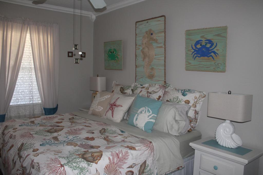 Coronado Palms Coastal Cottageガルベストン エクステリア 写真