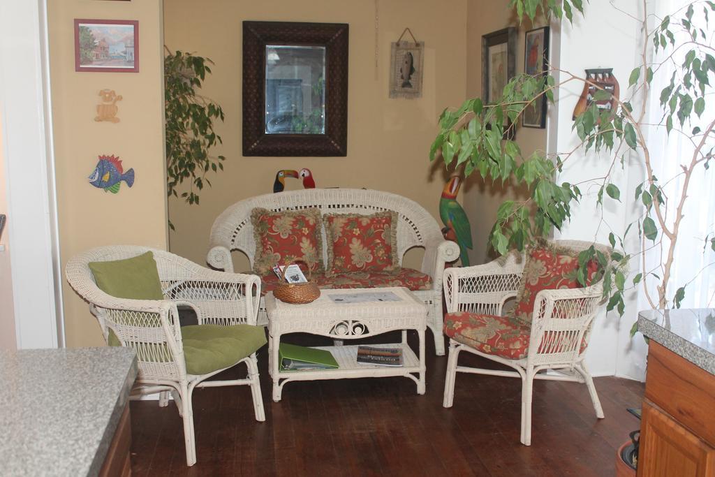 Coronado Palms Coastal Cottageガルベストン エクステリア 写真