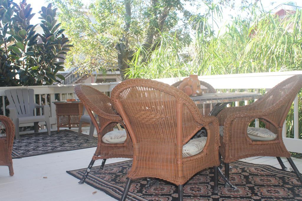 Coronado Palms Coastal Cottageガルベストン エクステリア 写真